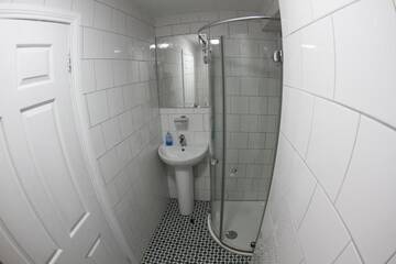 Фото номера Трехместный номер с видом на море Гостевой дом Rolling Wave Guesthouse г. Бандоран 31