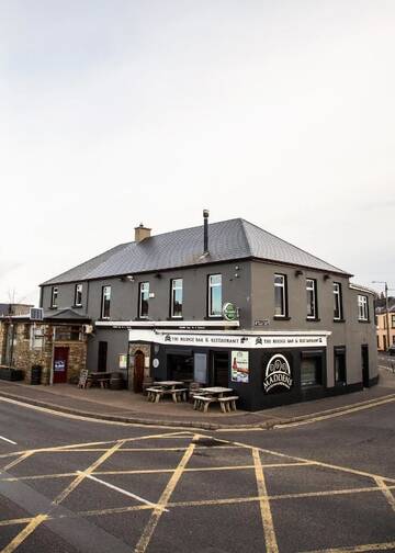 Фотографии Отели типа «постель и завтрак» Maddens Bridge Bar & Guesthouse г. Бандоран (Ирландия) №3 Фото Отели типа «постель и завтрак» Maddens Bridge Bar & Guesthouse г. Бандоран 3
