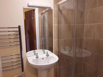 Фото номера Двухместный номер с 1 кроватью Гостевой дом Bank House Guesthouse г. Бандоран 8