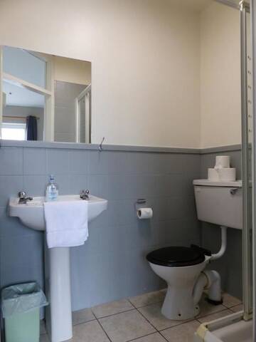 Фото номера Двухместный номер с 1 кроватью Хостелы Rougey Lodge Hostel г. Бандоран 20
