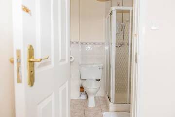 Фото номера Смежный дом с 3 спальнями Дома для отпуска Marine View 3 - Bed Townhouse г. Бандоран 11