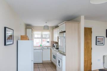 Фото номера Таунхаус с 2 спальнями Дома для отпуска Ocean View - 2 Bed Townhouse г. Бандоран 11