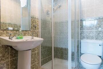 Фото номера Отдельный дом с 4 спальнями Дома для отпуска Portbeg Holiday Homes at Donegal Bay г. Бандоран 66