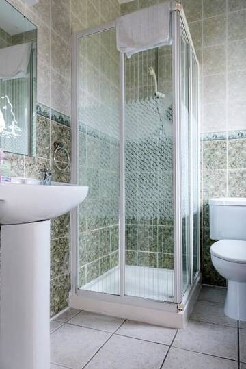 Фото номера Отдельный дом с 4 спальнями Дома для отпуска Portbeg Holiday Homes at Donegal Bay г. Бандоран 70