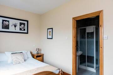 Фото номера Отдельный дом с 4 спальнями Дома для отпуска Portbeg Holiday Homes at Donegal Bay г. Бандоран 68