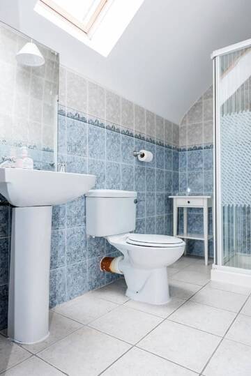 Фото номера Отдельный дом с 4 спальнями Дома для отпуска Portbeg Holiday Homes at Donegal Bay г. Бандоран 12