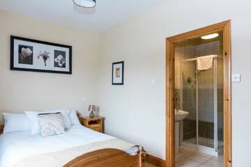 Фото номера Отдельный дом с 4 спальнями Дома для отпуска Portbeg Holiday Homes at Donegal Bay г. Бандоран 28