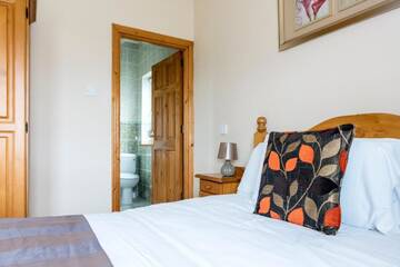 Фото номера Отдельный дом с 4 спальнями Дома для отпуска Portbeg Holiday Homes at Donegal Bay г. Бандоран 32