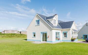 Фото номера Отдельный дом с 4 спальнями Дома для отпуска Portbeg Holiday Homes at Donegal Bay г. Бандоран 93