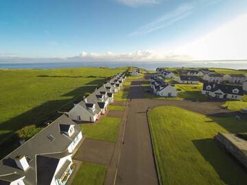 Фото номера Отдельный дом с 4 спальнями Дома для отпуска Portbeg Holiday Homes at Donegal Bay г. Бандоран 92